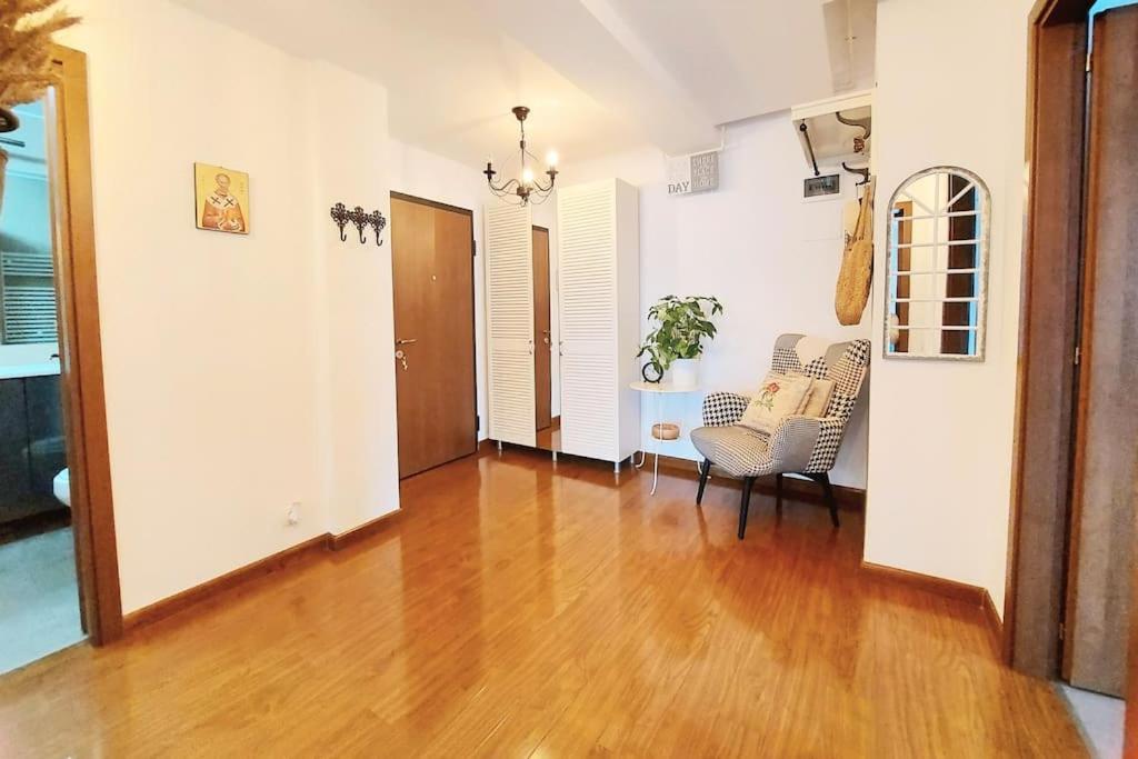 Cosy Boutique 61 Sqm Apartment - Private Parking - Ten Blocks Residence Бухарест Экстерьер фото
