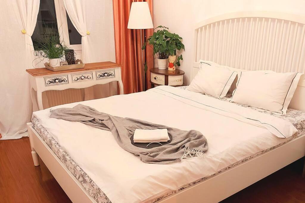 Cosy Boutique 61 Sqm Apartment - Private Parking - Ten Blocks Residence Бухарест Экстерьер фото