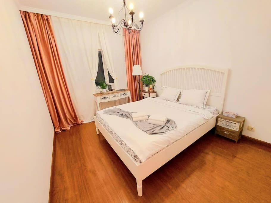 Cosy Boutique 61 Sqm Apartment - Private Parking - Ten Blocks Residence Бухарест Экстерьер фото
